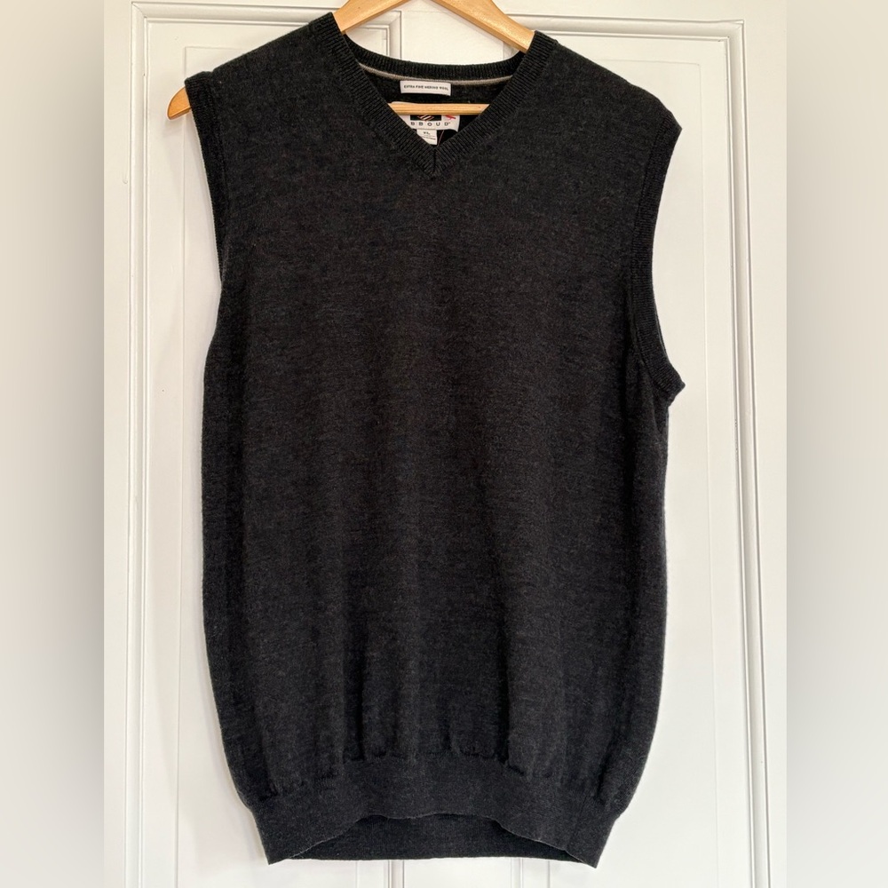 Joseph Abboud Men’s Dark Grey Extra Fine Merino Wool Sweater Vest Classic XL